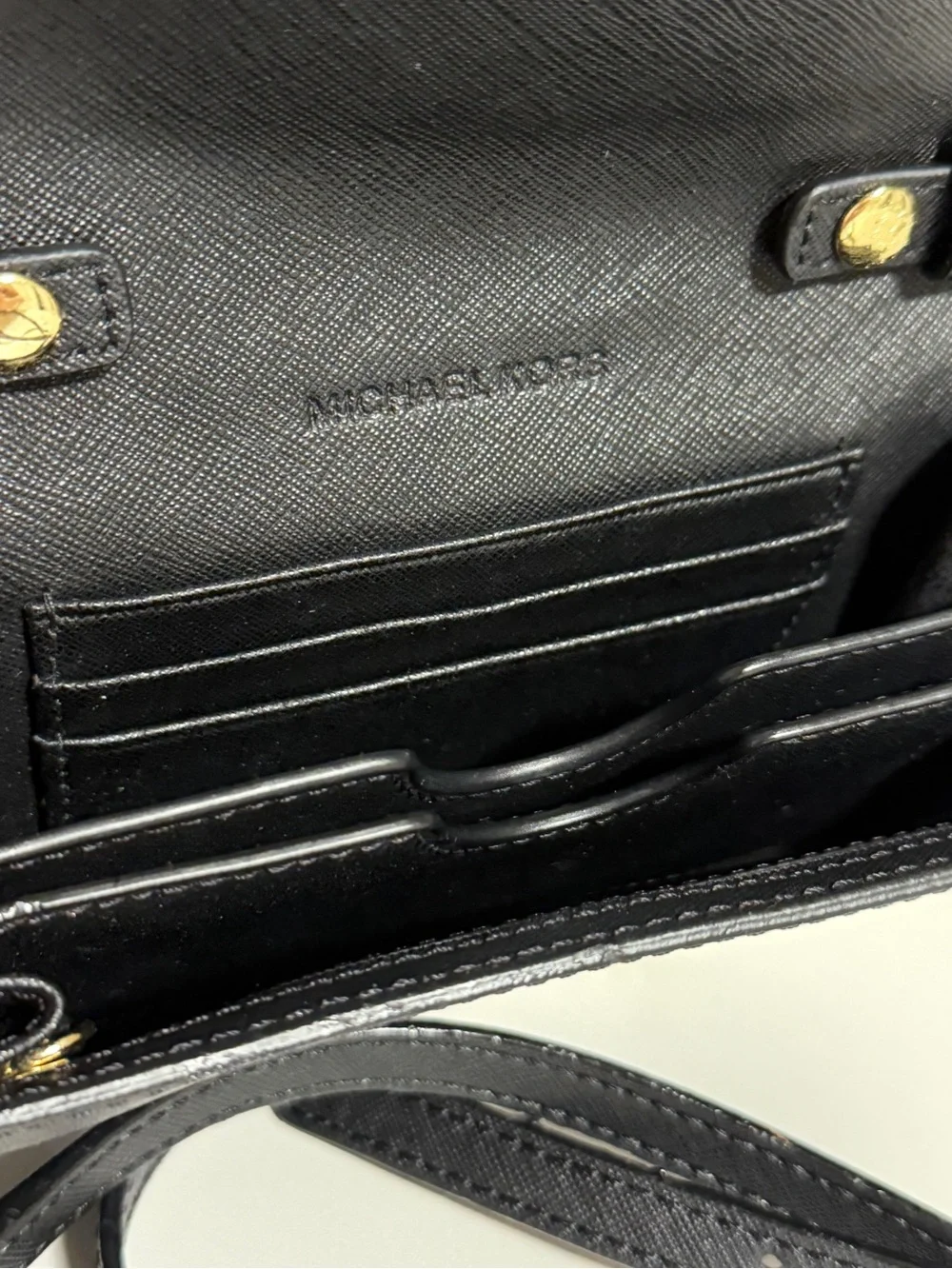 Michael Kors Small Logo Signature Clutch Wallet Crossbody On A Chain - Black